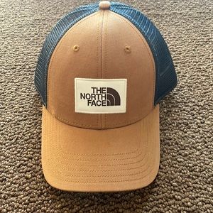 North Face hat - brand new